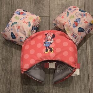 Disney Minnie Mouse Pink Swim Vest and Floaties